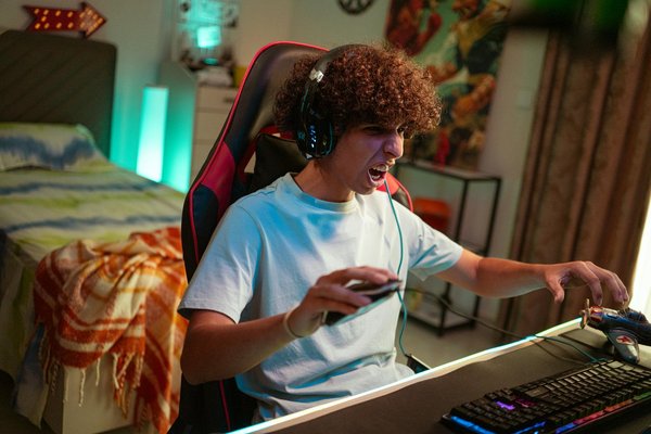 Wie tragen Videospiele zur kulturellen Bildung bei?